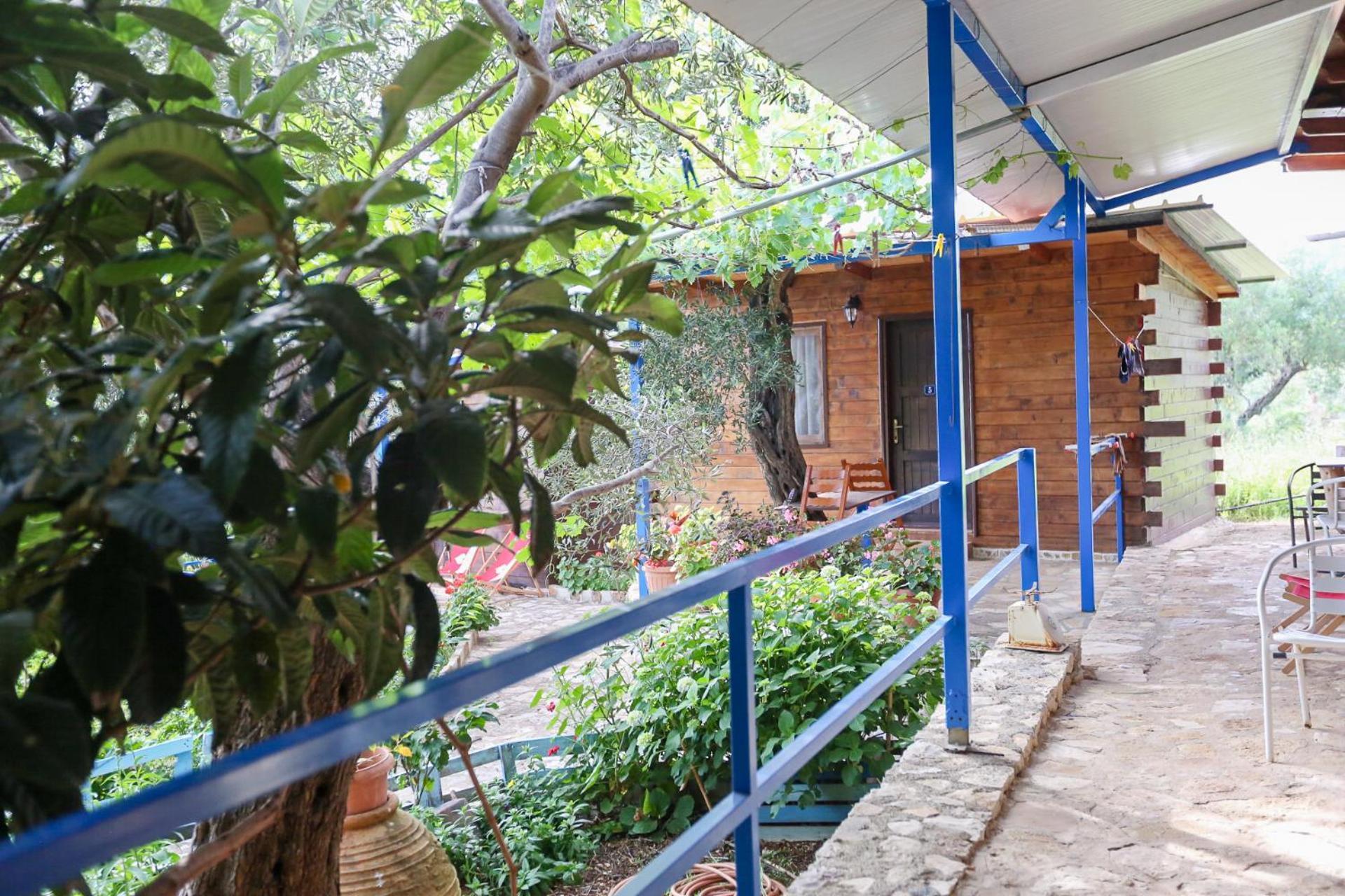 Holiwood Motel Himare Ngoại thất bức ảnh