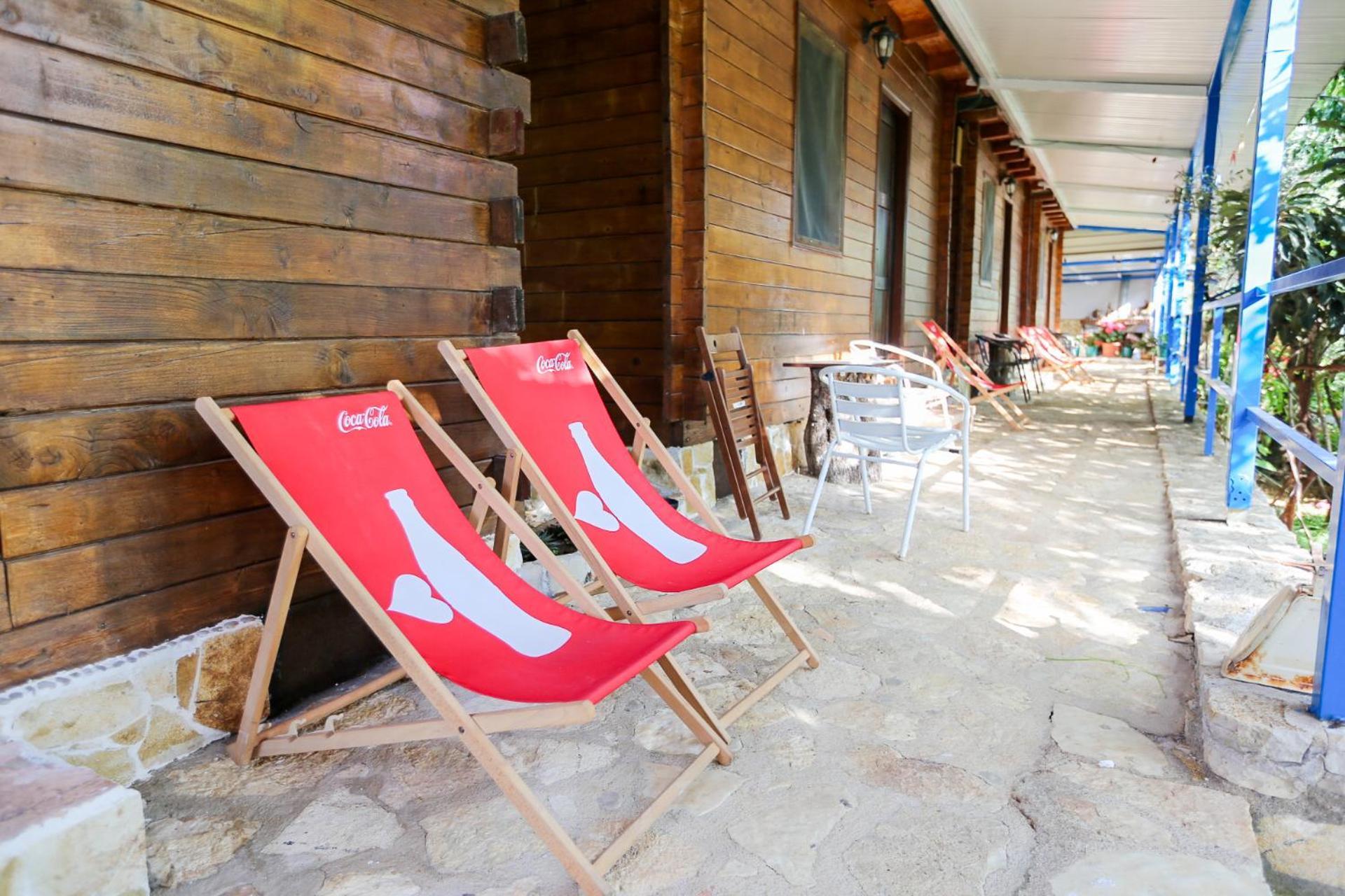 Holiwood Motel Himare Ngoại thất bức ảnh