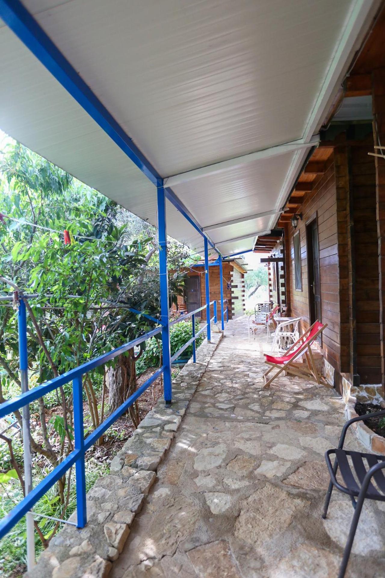 Holiwood Motel Himare Ngoại thất bức ảnh