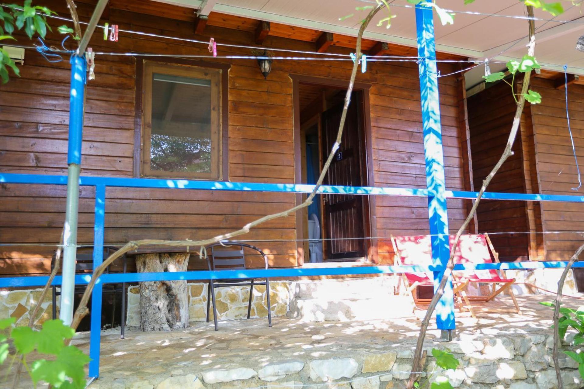 Holiwood Motel Himare Ngoại thất bức ảnh