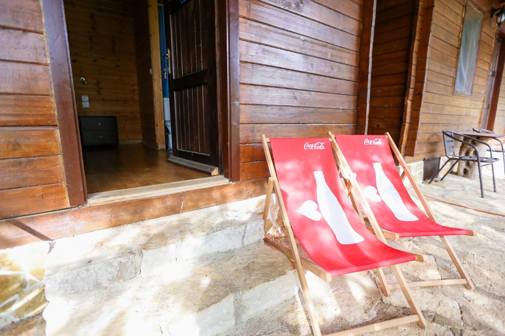 Holiwood Motel Himare Ngoại thất bức ảnh